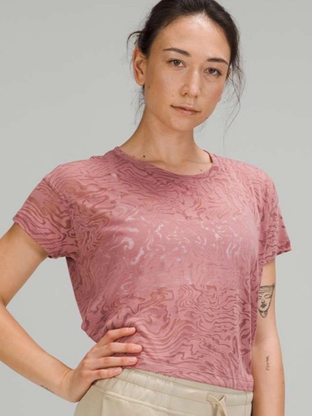 Lululemon Cates Tee *Veil
Spiced Chai - size 12 - NWOT